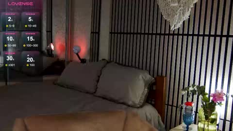 Snapshot of mystique_girl_ chatting on June 5, 2026, 8:25 pm Angeline online show from June 5, 2026, 8:25 pm
