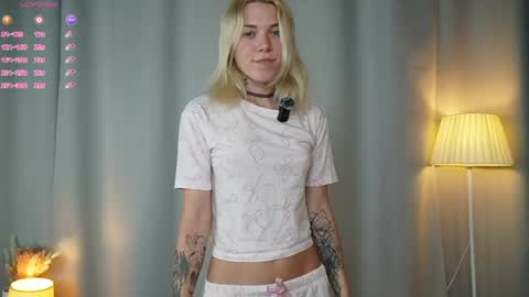 Snapshot of myviolet_rush chatting on May 25, 2026, 7:09 pm Olivia or just olive online show from May 25, 2026, 7:09 pm