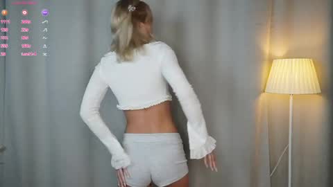 Snapshot of myviolet_rush chatting on June 3, 2026, 7:08 pm Olivia or just olive online show from June 3, 2026, 7:08 pm
