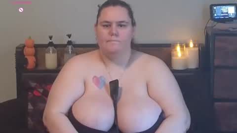 Mzjuicybootay online show from October 9, 2025, 8:29 pm