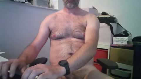 naaktlopertjebe online show from June 10, 2026, 7:40 am