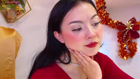 naamah_b online show from December 28, 2024, 1:49 pm