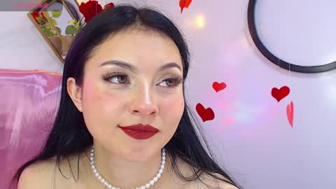 naamah_b online show from February 14, 2025, 2:33 pm