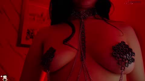 naamah_b online show from October 7, 2025, 1:25 am