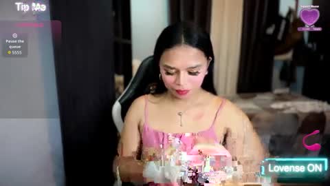 Nadia online show from April 10, 2026, 3:39 pm