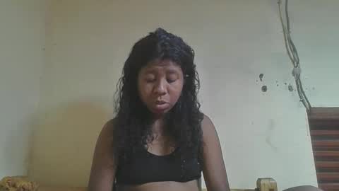 nadiasando online show from November 28, 2025, 1:14 pm