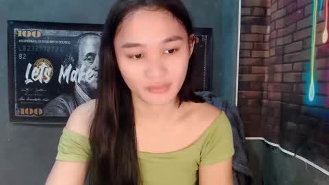 nadiestar online show from June 9, 2026, 1:39 am