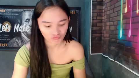 nadiestar online show from June 18, 2026, 12:33 am