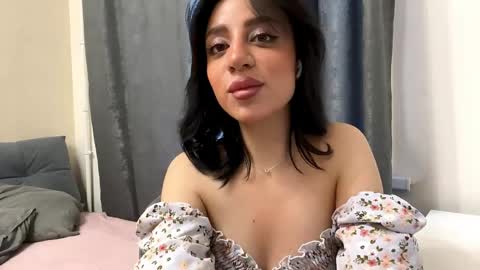 Snapshot of nadinevanni chatting on April 26, 2026, 1:09 pm Leya online show from April 26, 2026, 1:09 pm