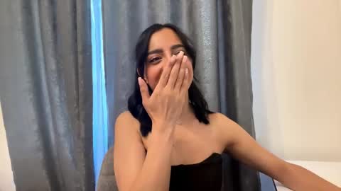 Leya online show from June 14, 2026, 1:02 pm