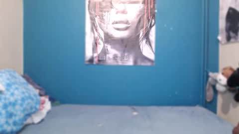 nadinnnea online show from November 25, 2025, 8:25 am