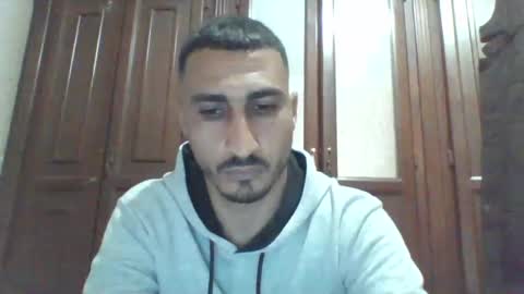 V online show from February 22, 2025, 5:02 pm