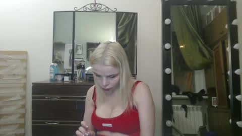 nadyagt online show from April 21, 2026, 8:12 pm