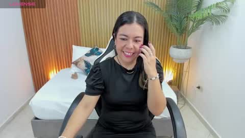 N A H I A online show from January 31, 2025, 12:07 pm