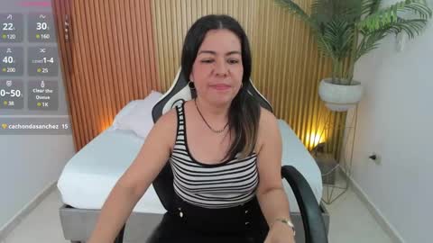 N A H I A online show from February 3, 2025, 3:06 pm