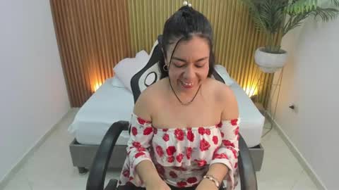 N A H I A online show from February 11, 2025, 11:54 am