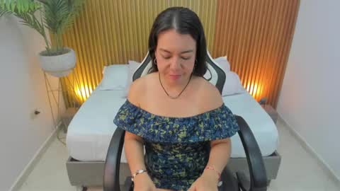 N A H I A online show from February 12, 2025, 3:05 pm