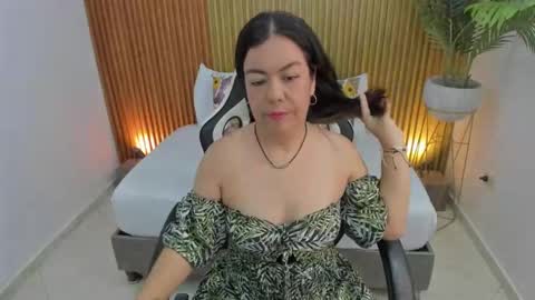 N A H I A online show from March 3, 2025, 11:55 am