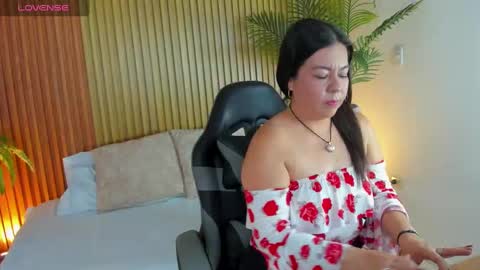 N A H I A online show from October 24, 2025, 2:13 pm