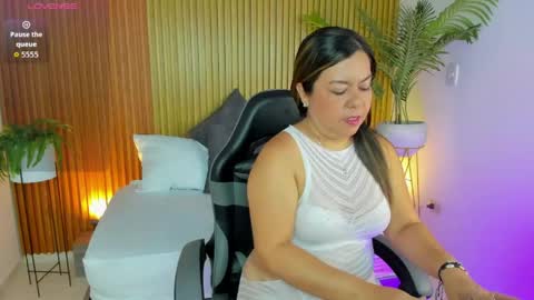 Snapshot of nahia_13 chatting on June 4, 2026, 12:55 pm N A H I A online show from June 4, 2026, 12:55 pm