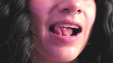 Nahia INDEPENDENT MODEL P online show from March 12, 2025, 3:29 pm