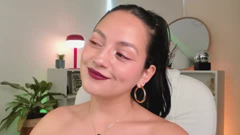 Snapshot of nahiapaws chatting on July 25, 2026, 9:23 pm Nahia INDEPENDENT MODEL P online show from July 25, 2026, 9:23 pm