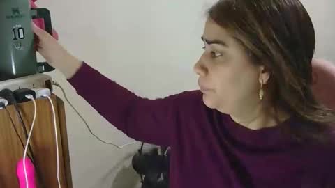 nahiarabiel online show from May 15, 2026, 4:47 pm