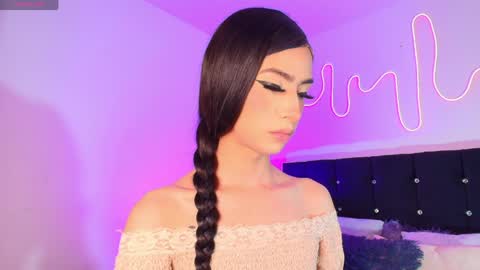 NahiaVictoria  online show from March 31, 2026, 3:01 pm