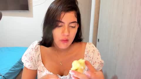 independent model online show from February 5, 2026, 2:49 am