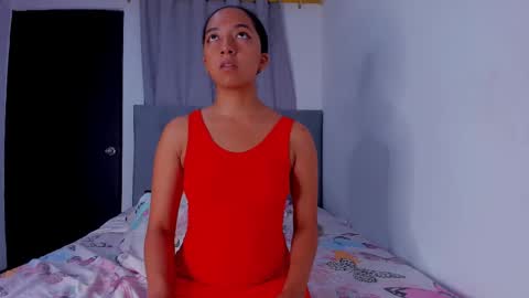 Snapshot of nahomi_miller_ chatting on March 9, 2025, 1:25 am Laura online show from March 9, 2025, 1:25 am