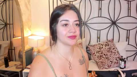 Nahomi  online show from September 24, 2025, 10:51 am