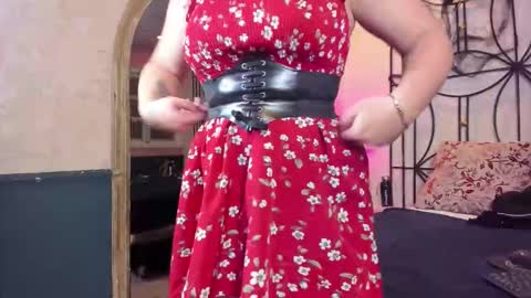 Nahomi  online show from October 30, 2025, 11:00 am