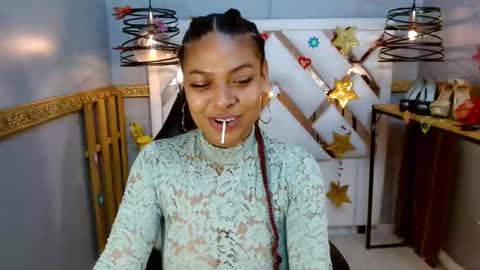 Nahomy online show from September 12, 2025, 10:54 pm