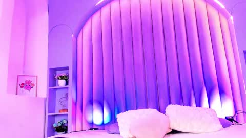 Snapshot of nahomicampbell_ chatting on February 15, 2025, 7:28 pm VICTORIA online show from February 15, 2025, 7:28 pm