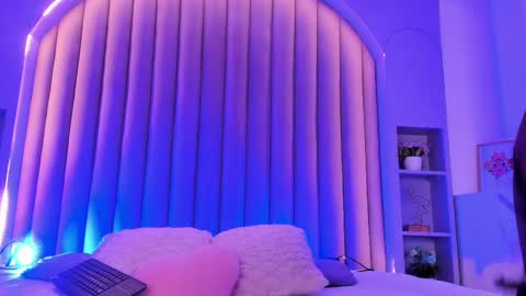 Snapshot of nahomicampbell_ chatting on February 21, 2025, 7:32 pm VICTORIA online show from February 21, 2025, 7:32 pm