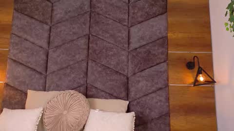 Snapshot of nahomicampbell_ chatting on September 20, 2025, 8:32 pm VICTORIA online show from September 20, 2025, 8:32 pm