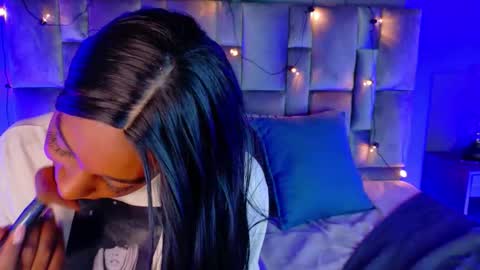 Snapshot of nahomicampbell_ chatting on September 26, 2025, 7:40 pm VICTORIA online show from September 26, 2025, 7:40 pm