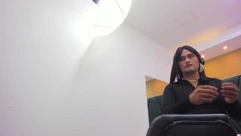 nahomidiore online show from October 8, 2025, 7:33 pm