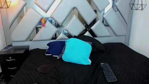 Nahomi  online show from September 11, 2025, 11:38 pm