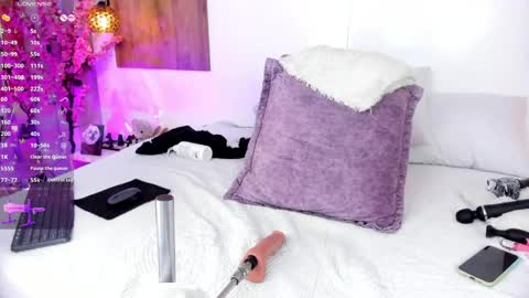 Nahomii online show from April 21, 2026, 9:28 pm