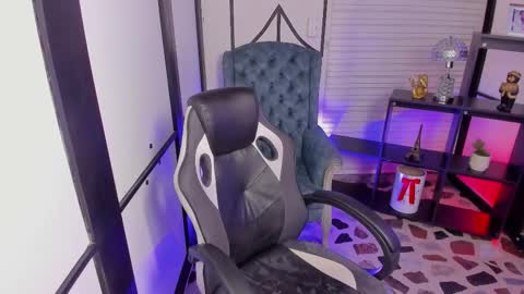 Nahomi online show from October 23, 2025, 5:07 am