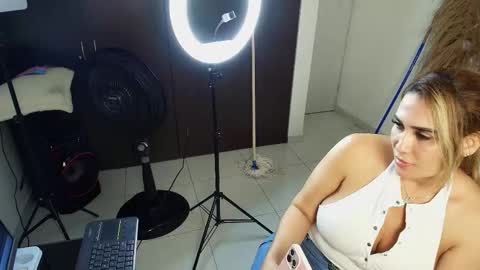 NahomiRoss online show from February 27, 2026, 2:11 am