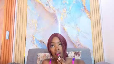 Nahomy  online show from October 20, 2025, 9:59 pm