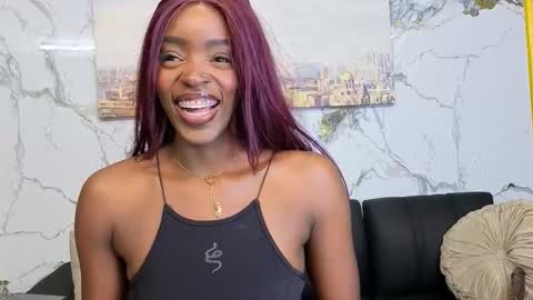 Nahomy  online show from November 30, 2025, 10:03 pm