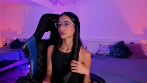 Nahomy  online show from January 17, 2026, 11:26 am