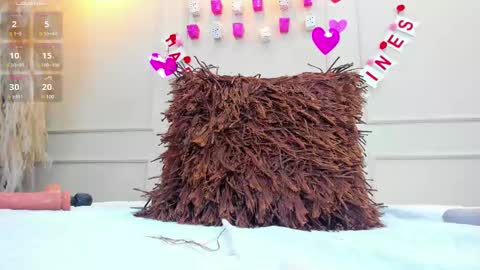 Nahomy online show from February 12, 2025, 1:52 am