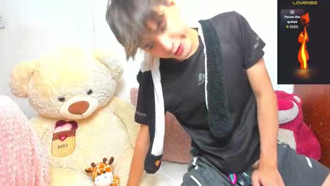 Snapshot of naim_theking chatting on February 16, 2026, 5:03 am N A I M T H E K I N G online show from February 16, 2026, 5:03 am