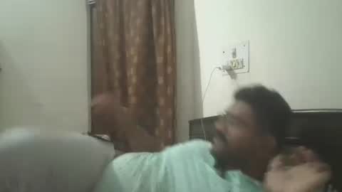 NAIRANANDU28 online show from April 2, 2026, 7:33 pm