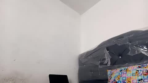 naisha and axel2 online show from February 5, 2026, 5:39 pm