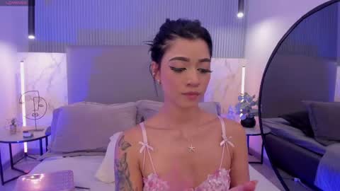 Naisha Ford online show from September 25, 2025, 12:14 am